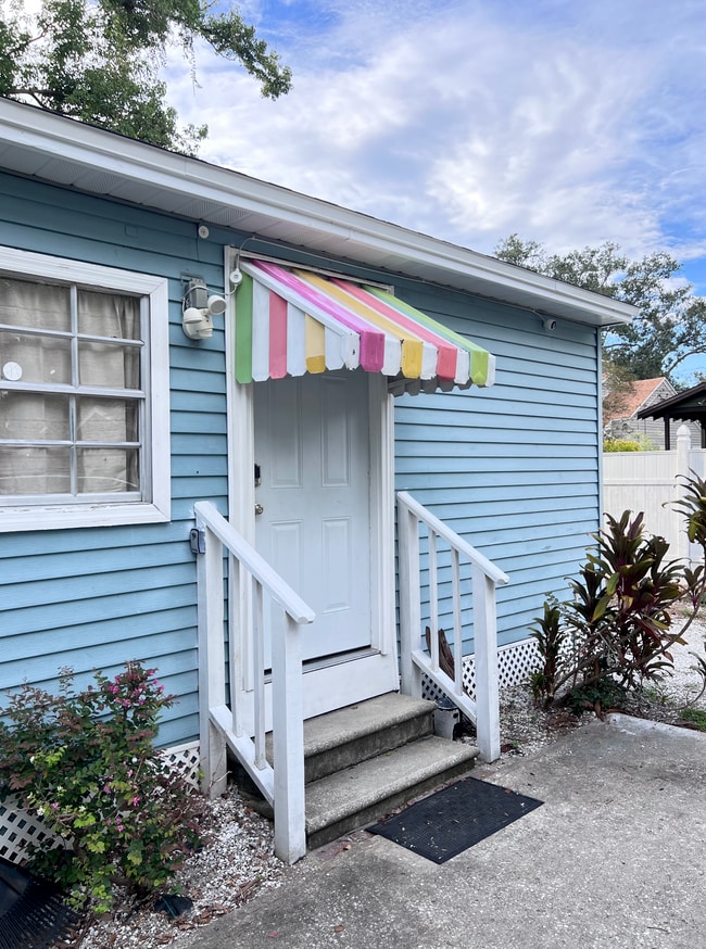 206 E Hanna Ave in Tampa, FL - Building Photo - Building Photo