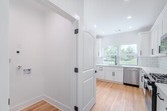 7903 Sunnyhill St in Houston, TX - Foto de edificio - Building Photo