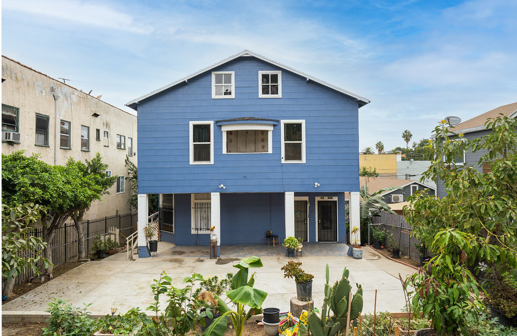 437 Coronado Ter in Los Angeles, CA - Building Photo