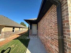 11506 Mackenzie Wy in Yukon, OK - Building Photo - Building Photo