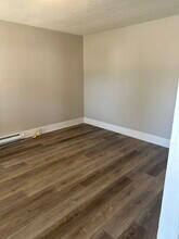 416 W 11th St in Medford, OR - Building Photo - Building Photo