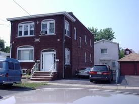 9 School St Apartments