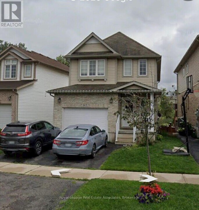 165 Westmeadow Dr in Kitchener, ON - Building Photo