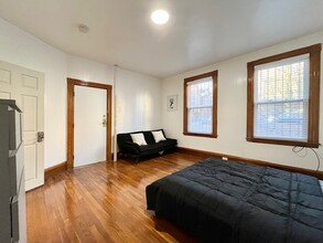 200 Highland St, Unit 1 in Boston, MA - Building Photo - Building Photo