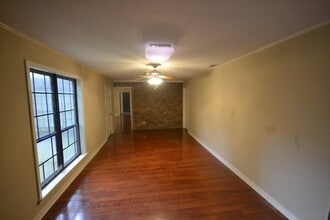 3 Edward Cir in Magnolia, AR - Building Photo - Building Photo