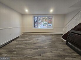 15057 London Rd in Philadelphia, PA - Building Photo