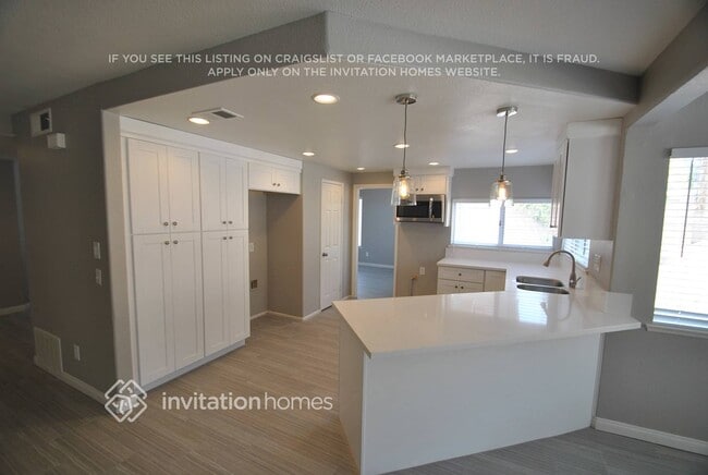545 Athens St in Riverside, CA - Building Photo - Building Photo