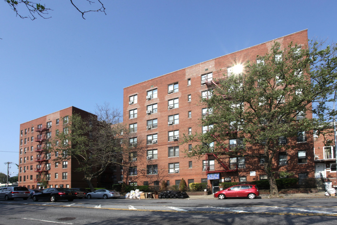 3060 Ocean Ave in Brooklyn, NY - Foto de edificio