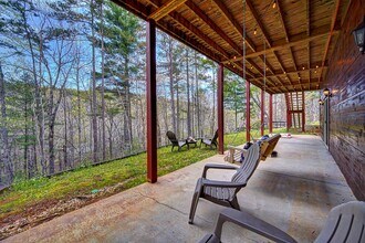 329 Arrowood Pointe in Blairsville, GA - Building Photo - Building Photo