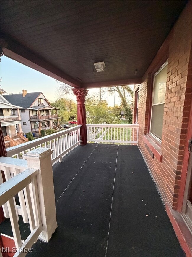 property at 10512 Greenlawn Ave