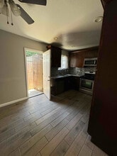 1610-12 Dahlia Ave in San Diego, CA - Foto de edificio - Building Photo