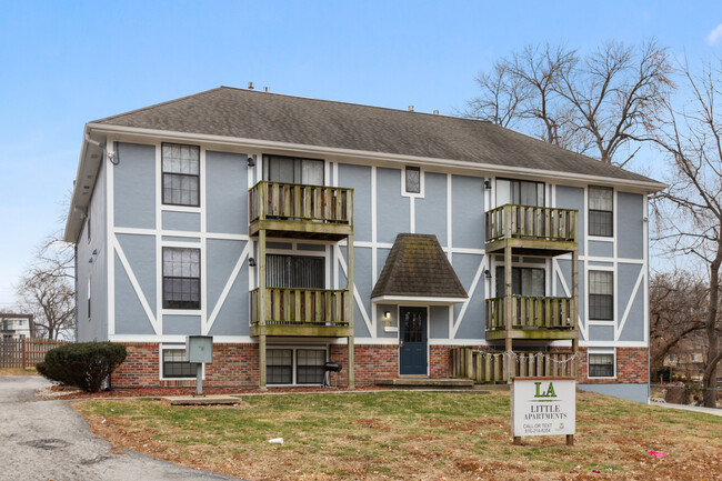 Little Apartments in Grandview, MO - Building Photo - Building Photo