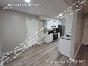 10906 NW Crooked Rd in Kansas City, MO - Building Photo - Building Photo