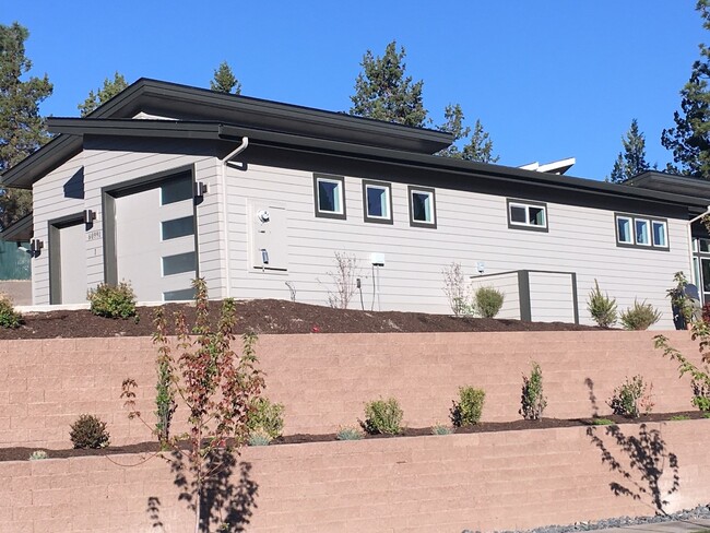 property at 60991 SE Sweet Pea Dr