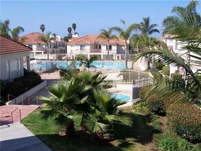 310 Isthmus Way in Oceanside, CA - Building Photo - Building Photo