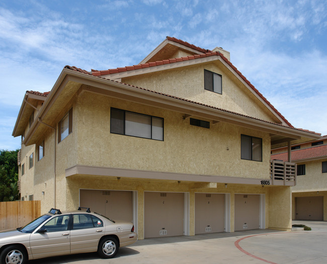 16805 Roosevelt Ln in Huntington Beach, CA - Building Photo - Building Photo