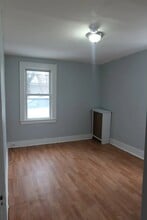 195 Myrtle Ave, Unit 1 in Irvington, NJ - Building Photo - Building Photo
