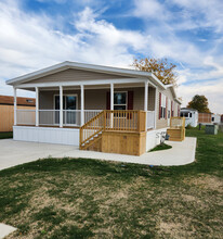 Bayshore Estates Manufactured Home in Sandusky, OH - Building Photo - Building Photo