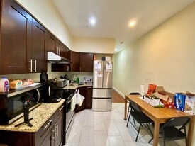 2221 N Park Ave, Unit 1