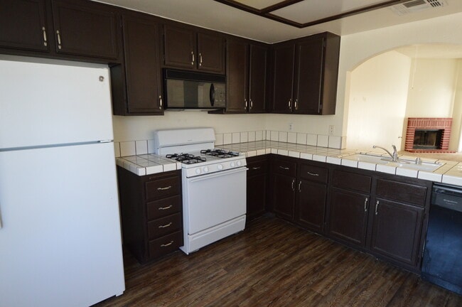 3144 Mediterranean Dr in Las Vegas, NV - Foto de edificio - Building Photo