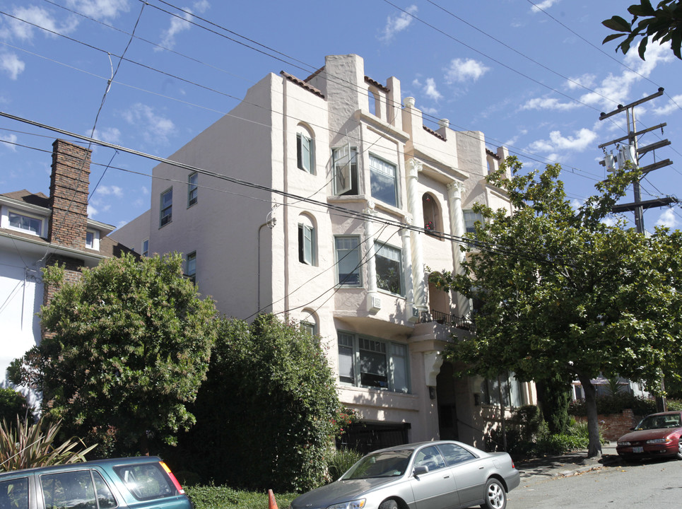 171 Montecito Ave in Oakland, CA - Foto de edificio