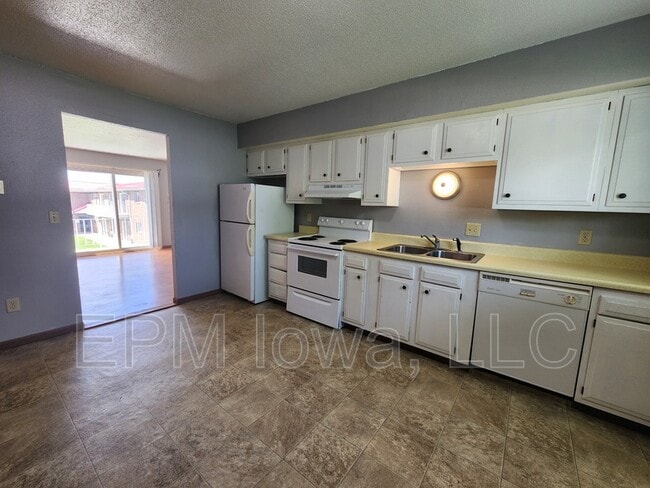 property at 101 16th Ave NW