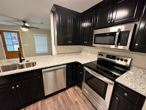 406 Phillips Ave, Unit 1 in Auburn, AL - Foto de edificio - Building Photo