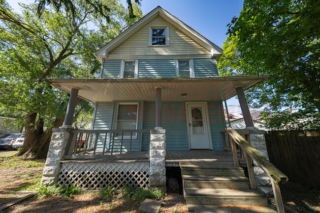 property at 3643 W 39th St