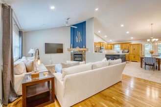 9 N Cerney Ln in Bella Vista, AR - Building Photo - Building Photo