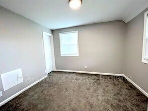 226 Clay St in New Albany, IN - Foto de edificio - Building Photo