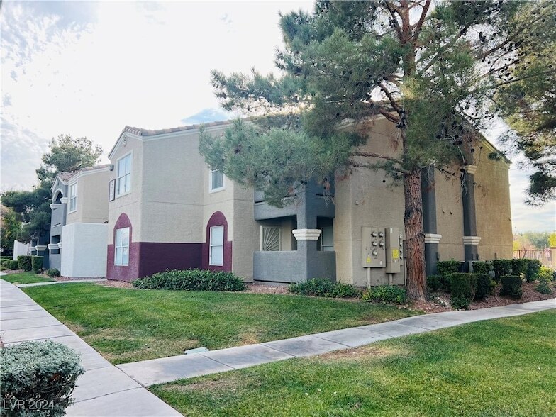 5055 W Hacienda Ave, Unit 2031 in Las Vegas, NV - Building Photo