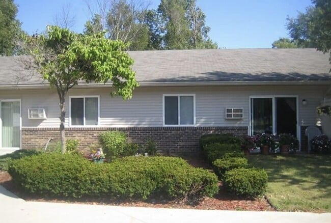 property at 839 S Clinton St