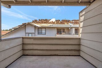 62 Maegan Pl in Thousand Oaks, CA - Foto de edificio - Building Photo