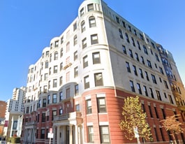 881 Massachusetts Ave, Unit 34 in Cambridge, MA - Building Photo