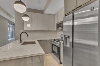 937 N 29th St in Philadelphia, PA - Building Photo - Building Photo