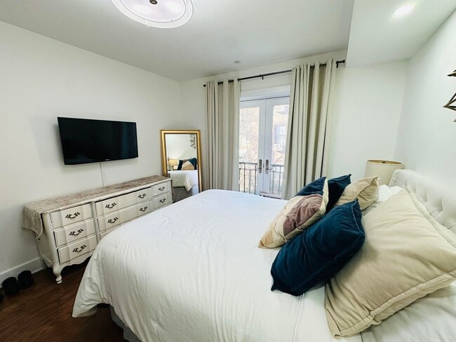 66 Morris St in Jersey City, NJ - Building Photo - Building Photo