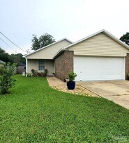 2483 Redoubt Ave in Pensacola, FL - Building Photo