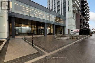 10 Honeycrisp Cres in Vaughan, ON - Building Photo - Building Photo