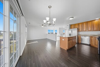 1070 Turin Dr in Hampshire, IL - Building Photo - Building Photo