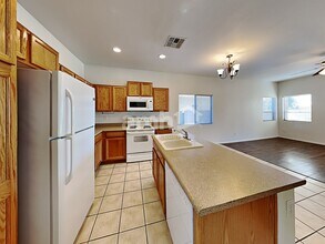 17285 W Tara Ln in Surprise, AZ - Building Photo - Building Photo