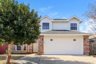 2729 Forest Creek Dr in Fort Worth, TX - Building Photo