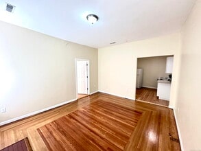 135 W Main St in Waterbury, CT - Building Photo - Building Photo