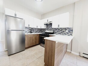 134 Wilkinson Ave, Unit 2R in Jersey City, NJ - Foto de edificio - Building Photo