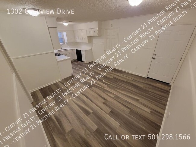 1302 Overview Dr