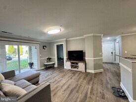 1060 Gardenview Loop in Woodbridge, VA - Building Photo