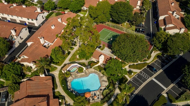 property at 480 Las Palomas Dr