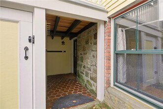 56 Bateman Ave in Newport, RI - Building Photo - Building Photo