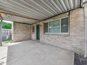 2136 Greenbriar Colony Dr in Houston, TX - Building Photo - Building Photo