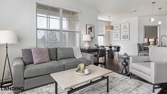 1181 Manhattan Blvd in Dayton, KY - Foto de edificio - Building Photo