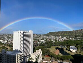 300 Wai Nani Way, Unit 2305 in Honolulu, HI - Foto de edificio - Building Photo